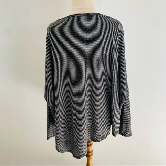 Seed Heritage black & white striped long sleeve batwing top size medium - Picture 7 of 7